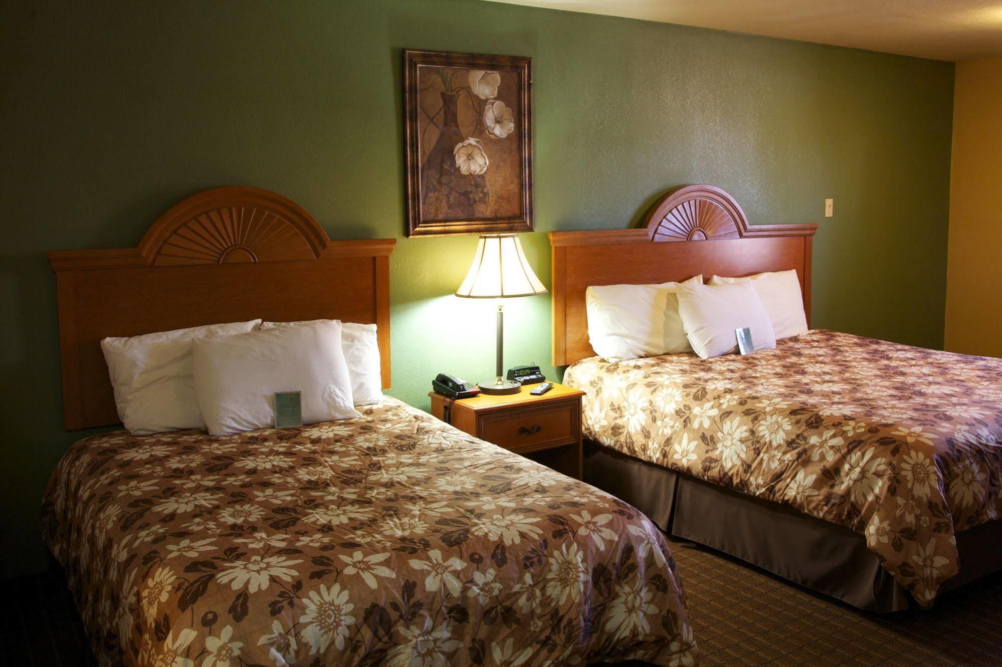 Coach Light Inn Brenham Exterior photo